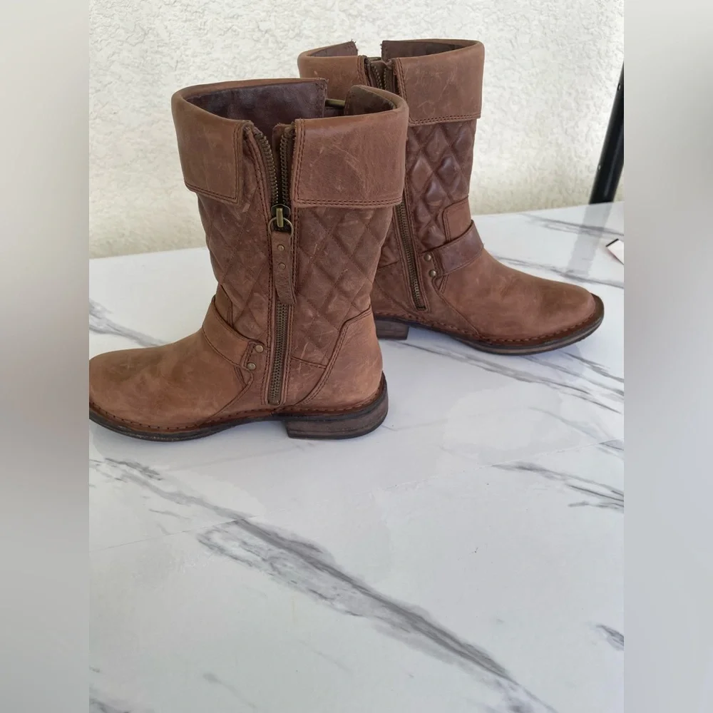 UGG brown australia